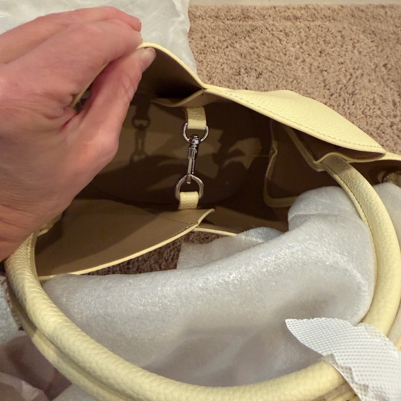 NWT new melie bianco Anthropologie tulip crossbody handle bag and Pouch yellow - Picture 17 of 17